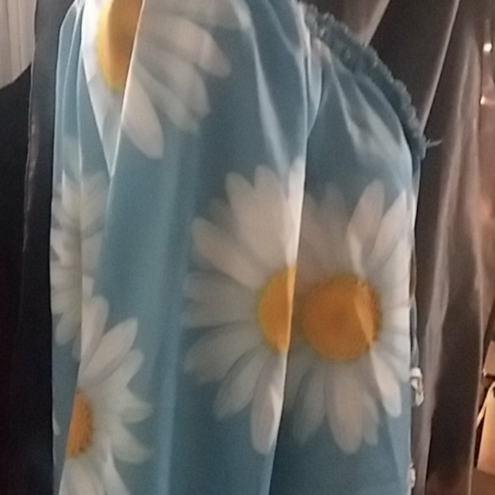 Top - Picture 2 of 6